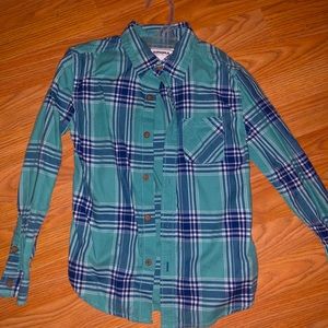 Boys button up shirt ! Size 7